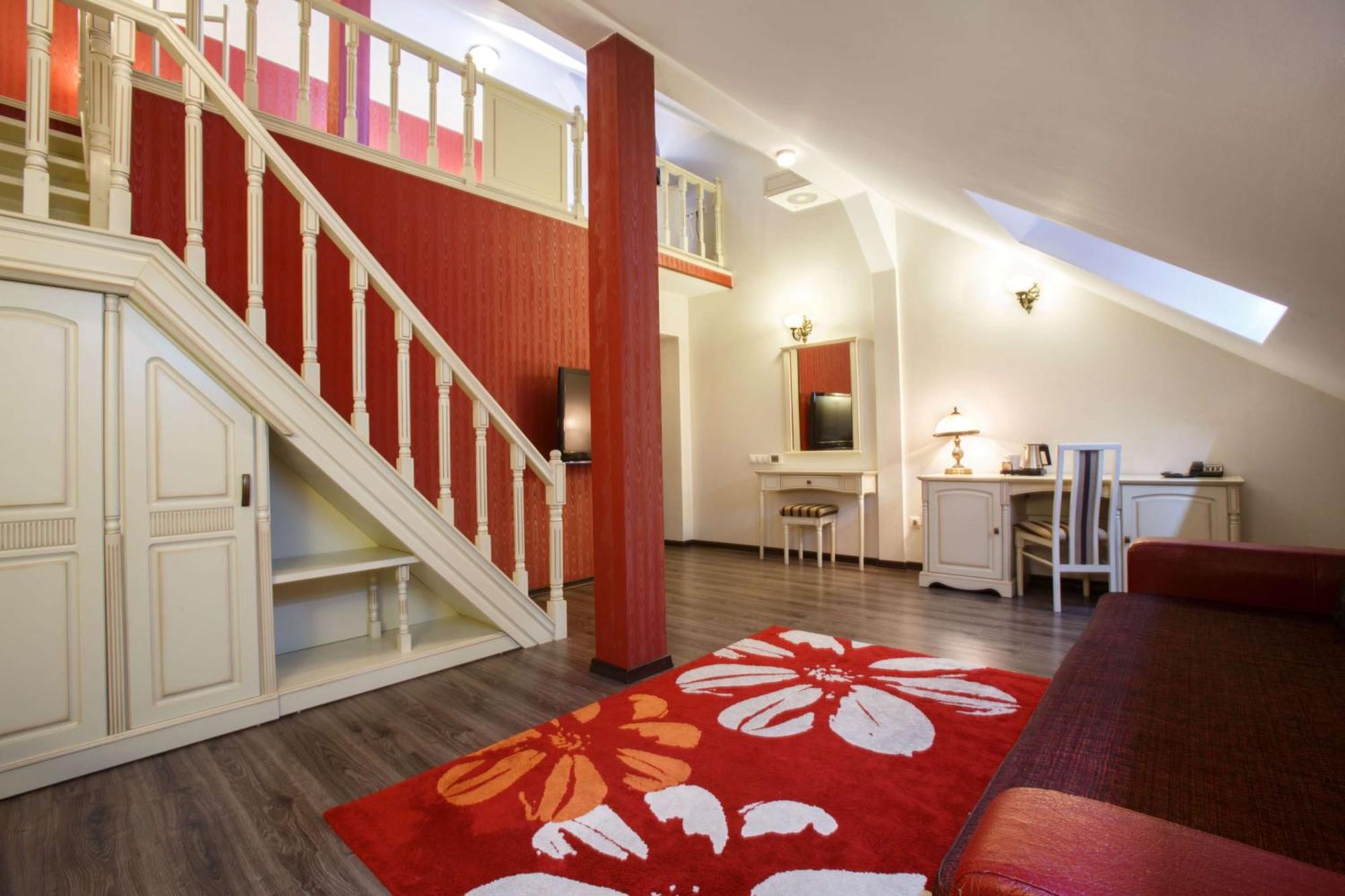 Doubletree By Hilton Hotel Sighisoara - Cavaler Екстер'єр фото